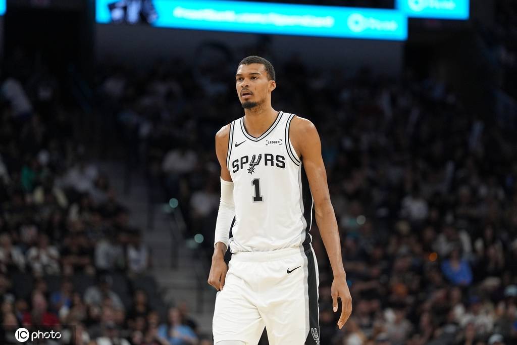 文班5战砍下165分57板19帽 NBA官方:姚明以来第一人