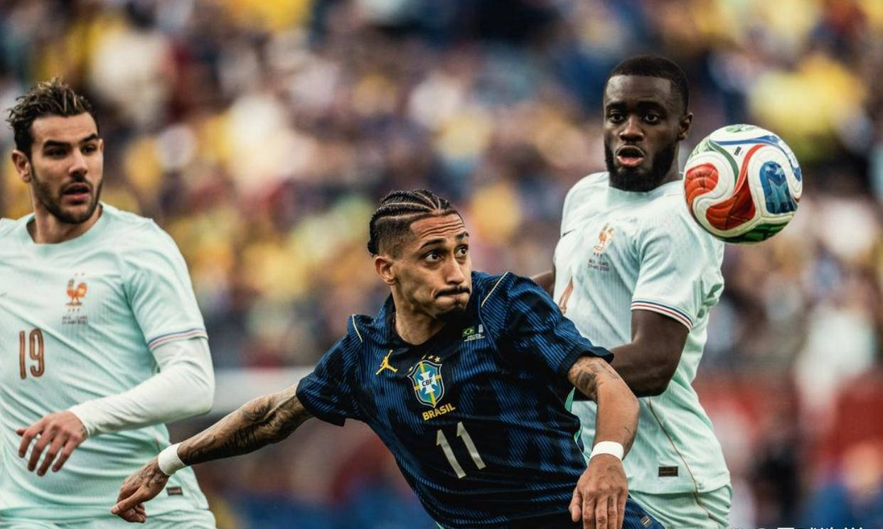 超级前锋拉菲尼亚受伤,巴萨面临巨大打击,欧冠晋级堪忧,马竞战役难度陡增